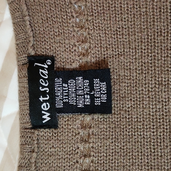 Short sleeve sweater top - Picture 3 of 4